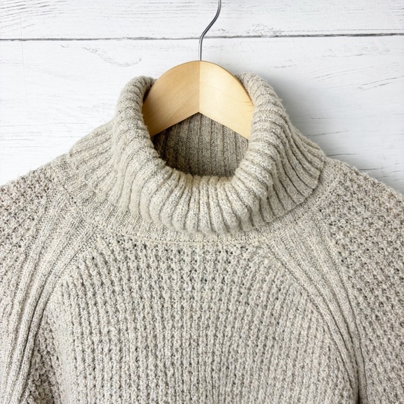 Wind River Chunky Waffle Knit Turtleneck Oatmeal XL - Neutral Cozy Sweater - Picture 2 of 9